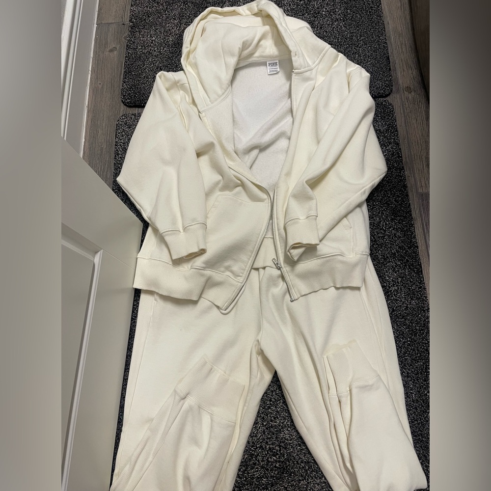 Cream PINK sweatsuit